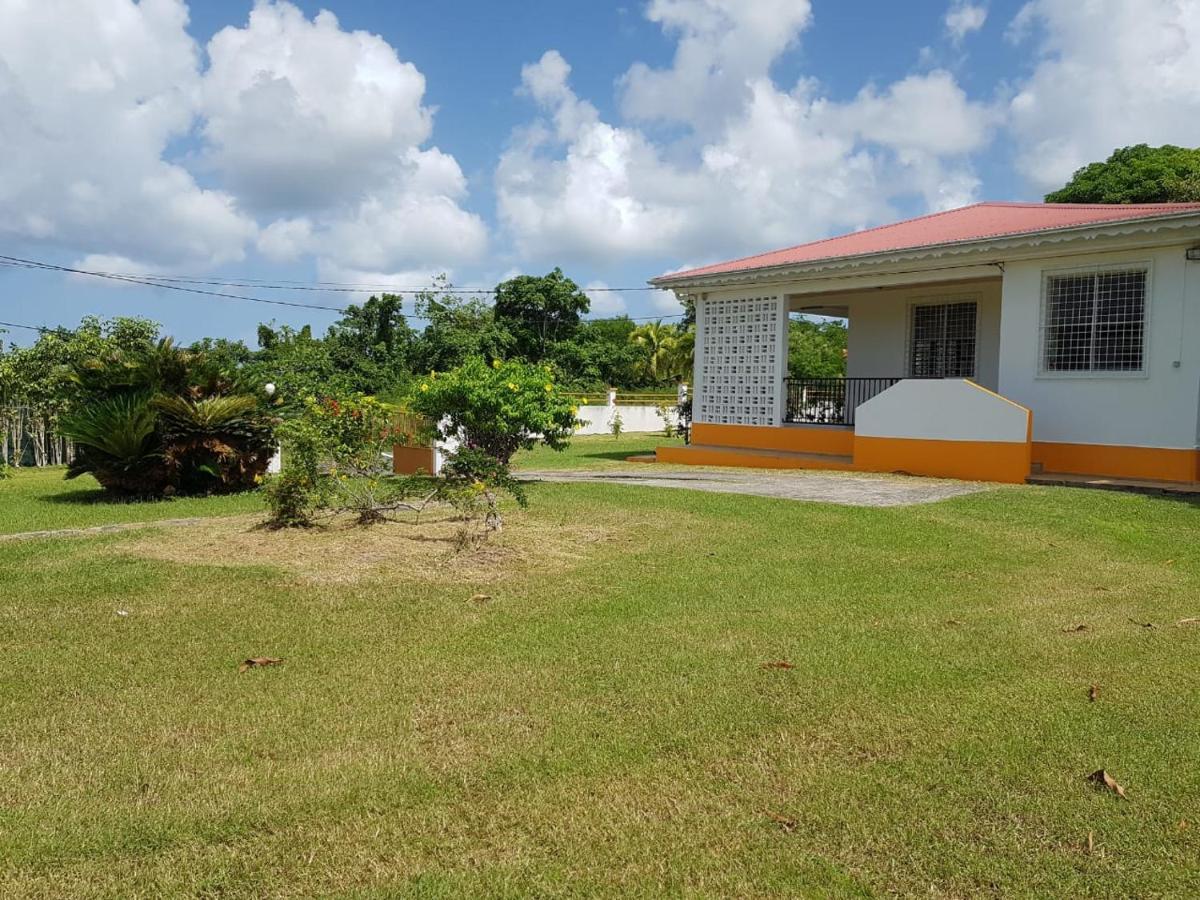 Kaz A Faup Villa Grand-Bourg  Exteriör bild