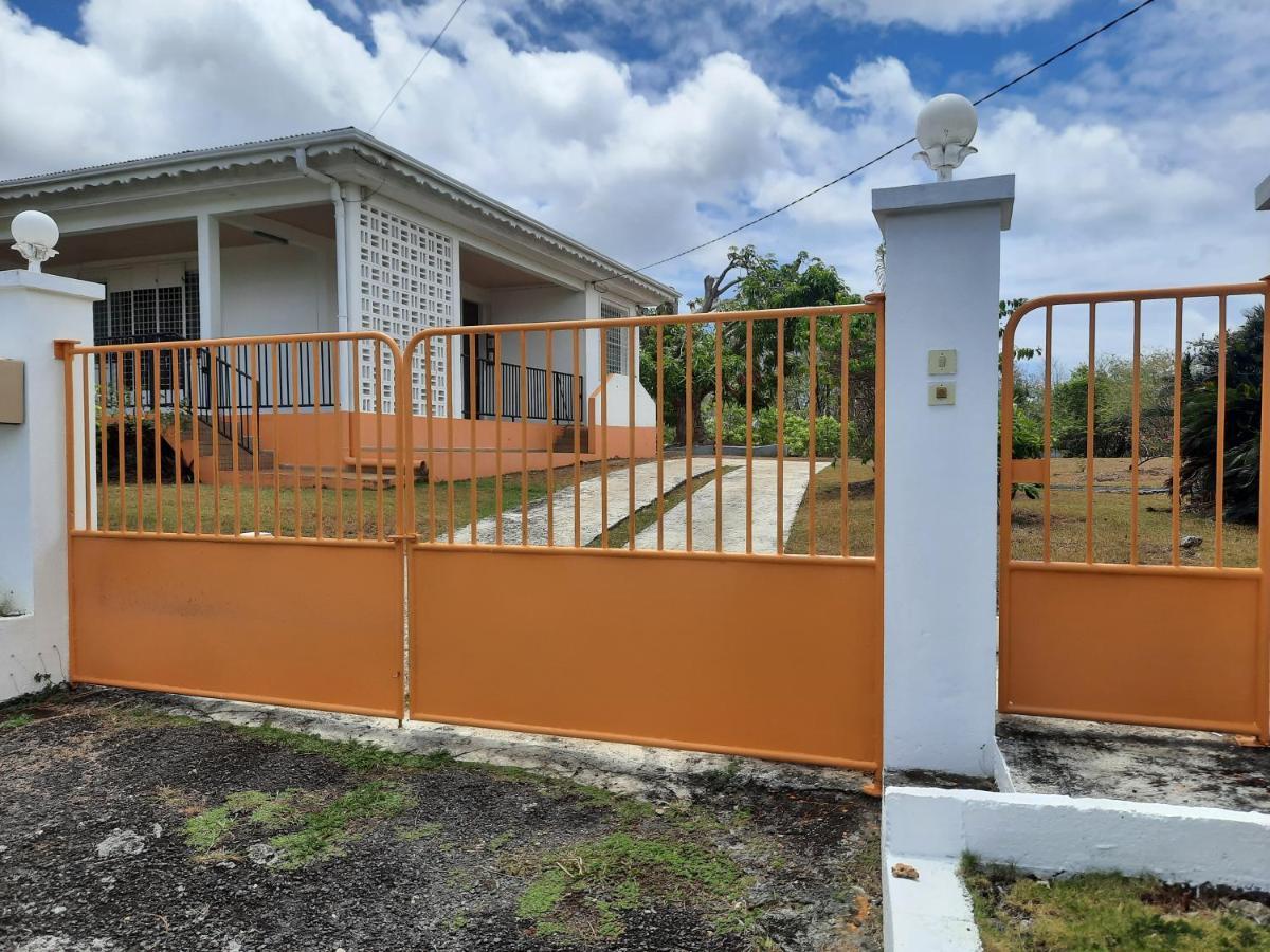 Kaz A Faup Villa Grand-Bourg  Exteriör bild