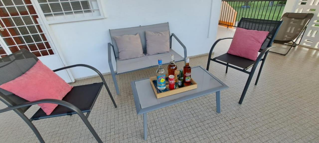 Kaz A Faup Villa Grand-Bourg  Exteriör bild
